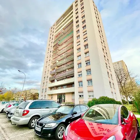 - La Cigogne - Balcon - Vue Degagee - Netflix - Wifi Fibre - Parking Gratuit - Quartier Populaire * Colmar