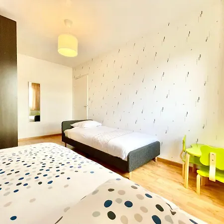 - La Cigogne - Balcon - Vue Degagee - Netflix - Wifi Fibre - Parking Gratuit - Quartier Populaire 아파트 콜마