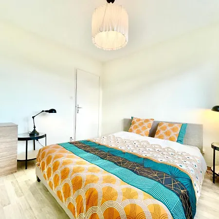 아파트 - La Cigogne - Balcon - Vue Degagee - Netflix - Wifi Fibre - Parking Gratuit - Quartier Populaire 콜마