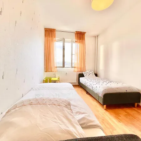 Appartement - La Cigogne - Balcon - Vue Degagee - Netflix - Wifi Fibre - Parking Gratuit - Quartier Populaire