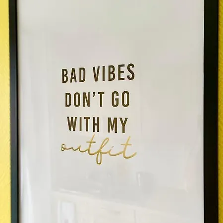 - La Cigogne - Balcon - Vue Degagee - Netflix - Wifi Fibre - Parking Gratuit - Quartier Populaire 아파트 *