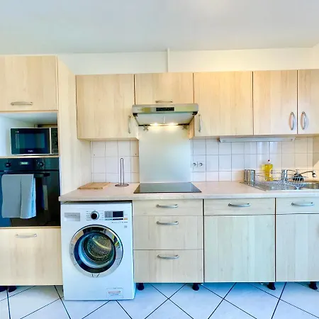 - La Cigogne - Balcon - Vue Degagee - Netflix - Wifi Fibre - Parking Gratuit - Quartier Populaire 아파트 콜마