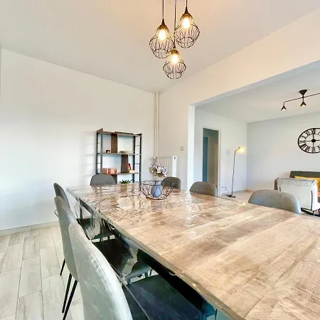 - La Cigogne - Balcon - Vue Degagee - Netflix - Wifi Fibre - Parking Gratuit - Quartier Populaire 아파트