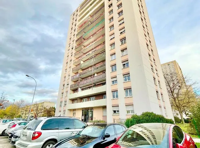 - La Cigogne - Balcon - Vue Dégagée - Netflix - Wifi Fibre - Parking Gratuit - Quartier Populaire * Colmar