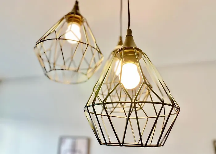 - La Cigogne - Balcon - Vue Dégagée - Netflix - Wifi Fibre - Parking Gratuit - Quartier Populaire Appartamento Colmar