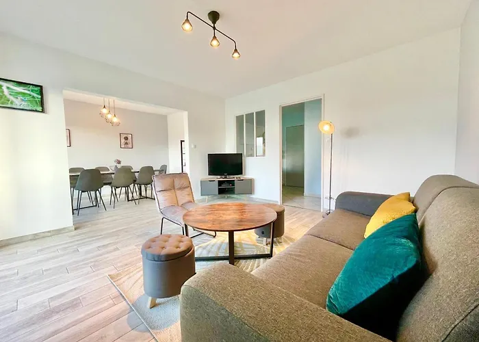 アパート - La Cigogne - Balcon - Vue Degagee - Netflix - Wifi Fibre - Parking Gratuit - Quartier Populaire