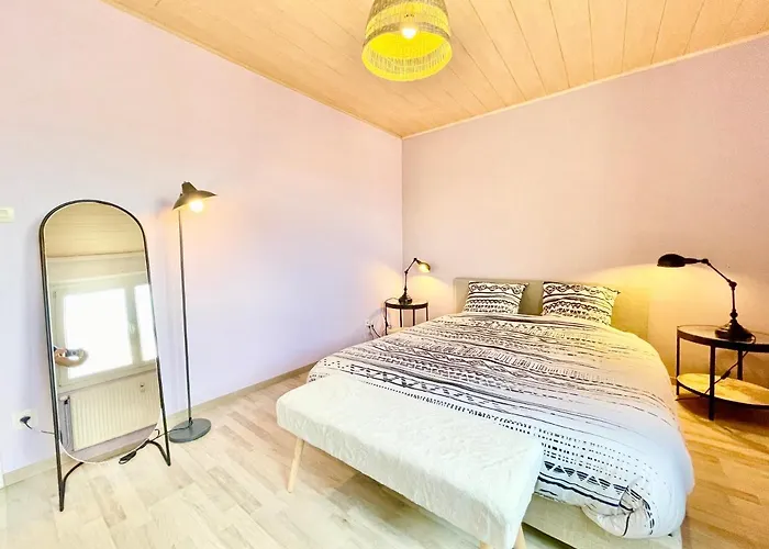 Appartamento - La Cigogne - Balcon - Vue Dégagée - Netflix - Wifi Fibre - Parking Gratuit - Quartier Populaire *