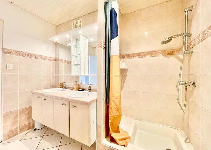 - La Cigogne - Balcon - Vue Degagee - Netflix - Wifi Fibre - Parking Gratuit - Quartier Populaire * コルマール